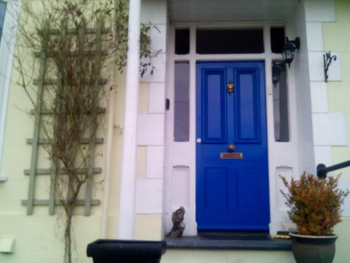 Y Garreg Wen Bed and Breakfast Llanybyther Exteriör bild