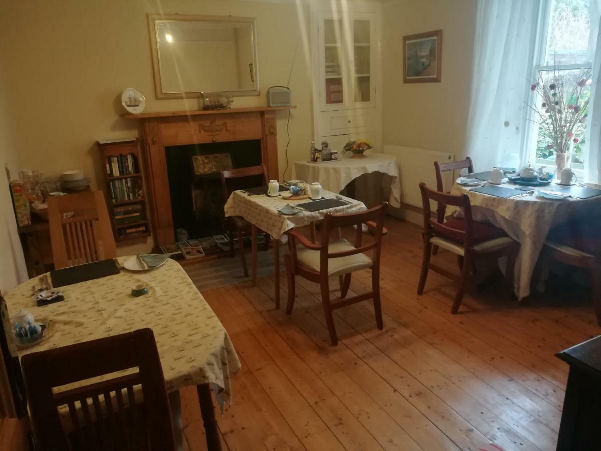 Y Garreg Wen Bed and Breakfast Llanybyther Exteriör bild